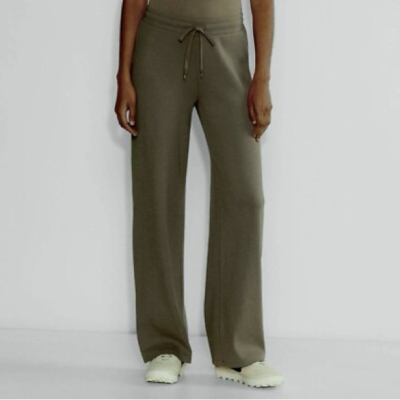 Aritzia Wafflex Army Green XS Pants, NWT - Picture 1 of 3